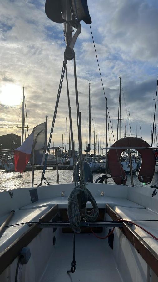 Nuit Insolite Sur Un Bateau Au Havre Le Havre Buitenkant foto